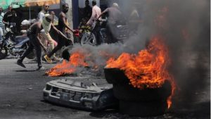 Varios heridos en nuevas protestas contra el gobierno de Haití
