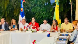 JAMAICA: Embajada RD lanza Red de Profesionales Dominicanos