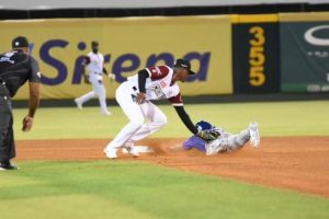 Licey derrota Gigantes en beisbol de RD; Aguilas y Estrellas ganan