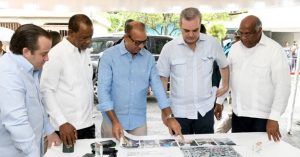 BARAHONA: Presidente inaugura construcción de nuevo mercado