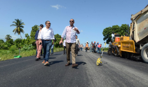 Circunvalación de Azua estará lista este año y la de Baní en 2023