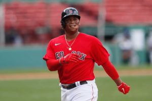 Dominicano Rafael Devers aún con problemas de lesiones