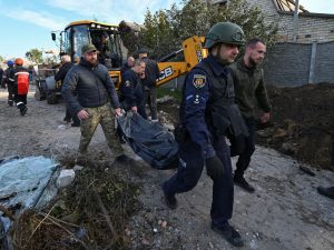 UCRANIA: Al menos 13 muertos y 60 heridos en un bombardeo ruso