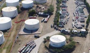 HAITI: Policía mantiene el control de la principal terminal petrolera