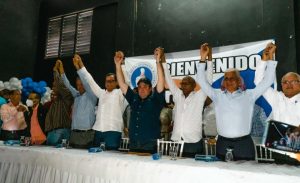Se juramentan en PRM dirigentes del PRD y FP en Sánchez Ramírez
