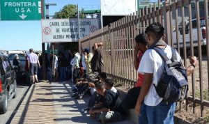 Dominicanos esperan permiso en México para ingresar a EU