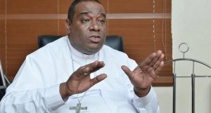 Obispo niega RD maltrate a los haitianos; apoya deportaciones