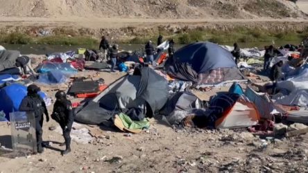 MÉXICO: Violento desalojo de migrantes en la frontera