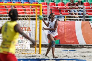 Balonmano RD va en busca de semifinales en Juegos Santa Marta