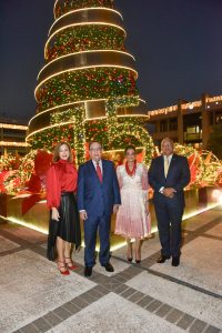 Banco Central de R.Dominicana enciende su árbol de Navidad
