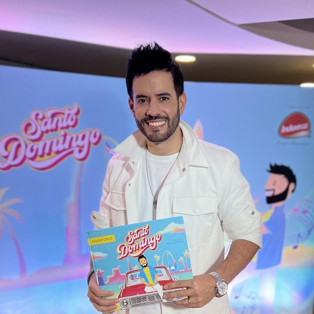 Merenguero Manny Cruz lanza cuento infantil “Santo Domingo” imagen
