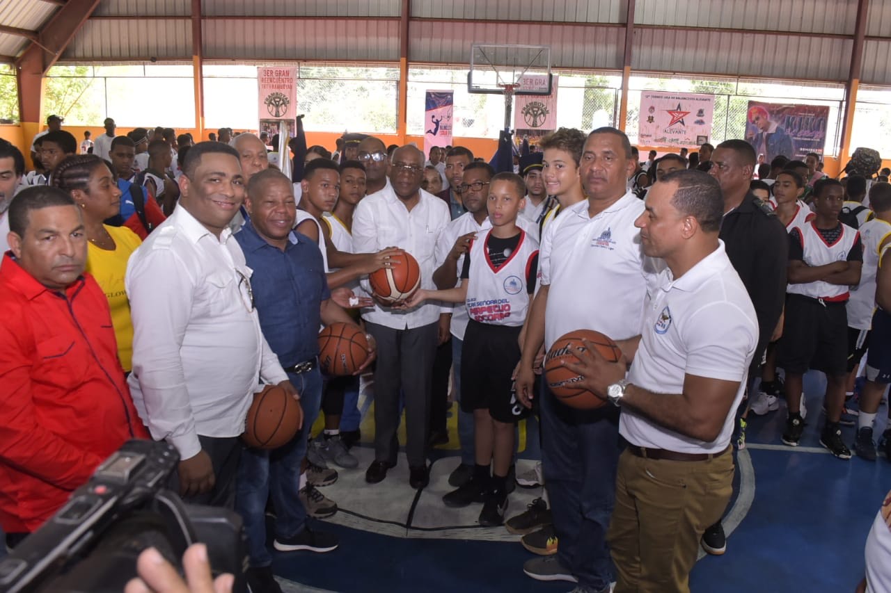 Miderec pone en marcha Torneo Masculino de Baloncesto Escolar imagen