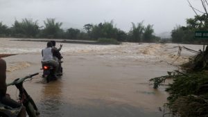 Crecida río Haina causa avería y deja sectores sin agua potable