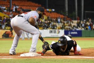 Aguilas derrotan Leones; Licey y Gigantes dividen: Toros triunfan