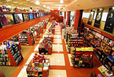 Cuesta Libros presenta obra de la consultora Lourdes Nivar