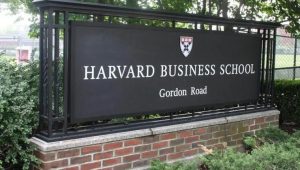 TECH emplea el Método del Caso de Harvard en sus programas