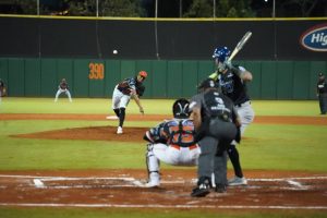 Licey, Gigantes y Estrellas obtienen victorias en beisbol RD