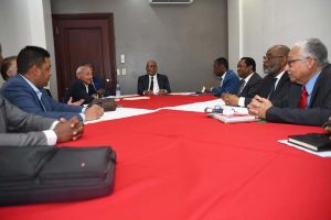 Califican de estratagema el nuevo acuerdo político de Haití