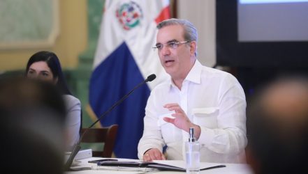 Abinader asocia crecimiento con inversión en perspectiva género Abinader asocia crecimiento con inversión en perspectiva género