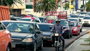 Es cada vez más caótico tránsito en la ciudad de Santo Domingo