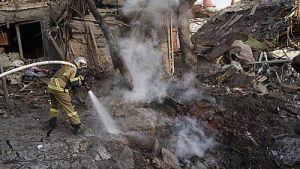 Ucrania despide año 2022 bajo el ataque de misiles rusos en Kiev