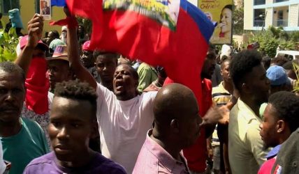 EE.UU. extiende el Estatus de Protección Temporal a haitianos
