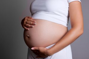 Embarazo: Dieta mediterránea se asocia a menor riesgo preeclampsia