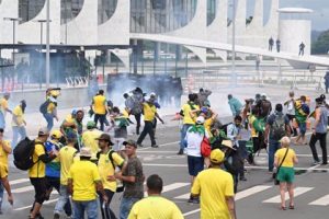 BRASIL: Hay varios centenares de detenidos tras el asalto de Brasilia