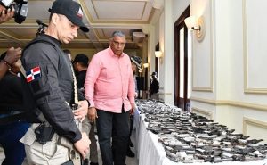 Interior y Policía ocupó decenas armas de fuego en San Cristóbal