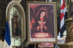 COSTA RICA: Colocan en Basílica réplica de imagen Virgen de la Altagracia