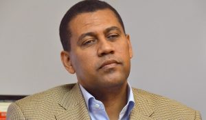Critica Abinader se declarara «presidente de los empresarios»