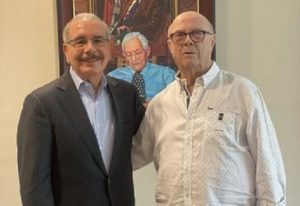 Hipólito Mejía visita a Danilo Medina con motivo del nuevo año