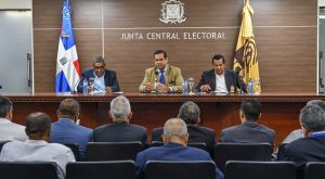 Organismos JCE reúnen partidos para informar sobre elecciones
