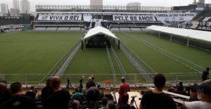 Adiós al rey Pelé: se inicia velorio de 24 horas en estadio del Santos