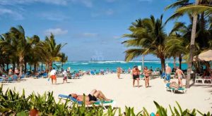 Turismo en el Caribe repunta, con Cancún y R. Dom. a la cabeza