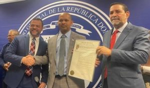 NY: Consulado RD reconoce al dominicano defendió Capitolio