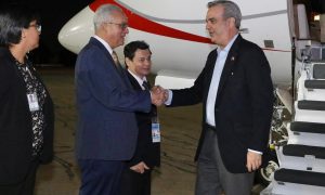 Presidente Luis Abinader llega a Argentina para Cumbre CELAC
