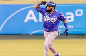 Emilio Bonifacio pega grand slam en victoria Licey; Estrellas triunfan