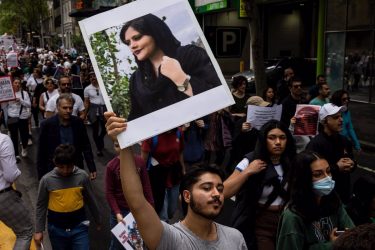 IRAN: Denuncian entre 490 y 527 muertos en represión protestas