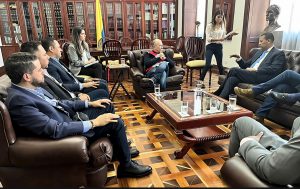 COLOMBIA: Presidente del Congreso recibe a Guido Gómez Mazara