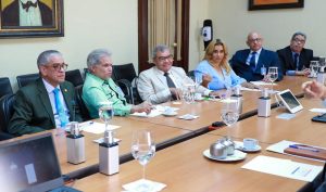 Gobierno y CMD acuerdan extender tregua y seguir diálogo Gobierno y CMD acuerdan extender tregua y seguir diálogo