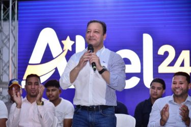 Abel Martínez pide al Gobierno ir en auxilio de los arroceros de RD Abel Martínez pide al Gobierno ir en auxilio de los arroceros de RD