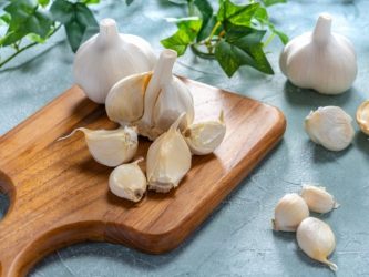 Comer ajo crudo todos los días arroja considerables beneficios Comer ajo crudo todos los días arroja considerables beneficios