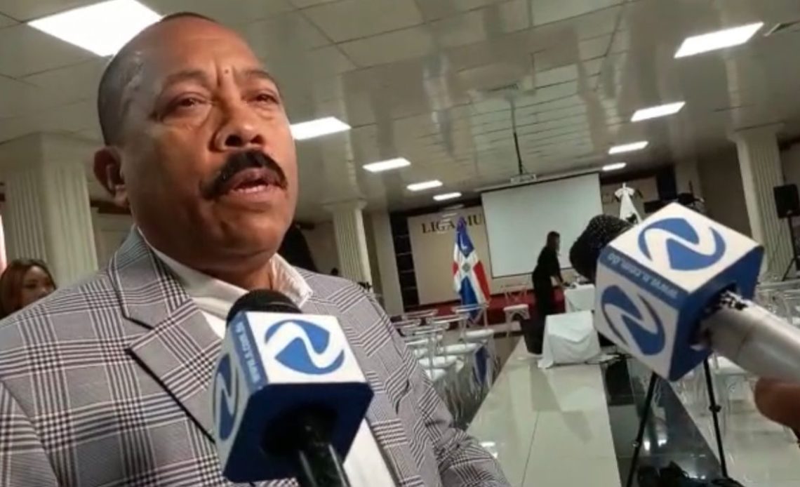 Alcalde: «No entiendo alharaca con dirigentes van a otros partidos» imagen