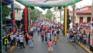 San Cristóbal da apertura a su Carnaval Popular con música y colorido