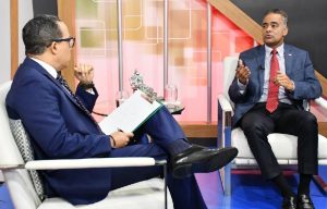 Ministro opina a RD conviene que Luis Abinader decida repostularse