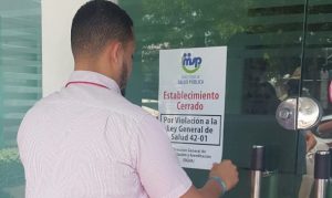 Ministerio Salud ordena «cierre inmediato» centro Tiote Comercial