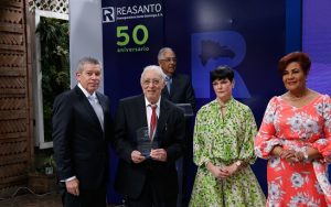 Reaseguradora celebra 50 años trabajando a favor solvencia sector