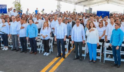 Luis Abinader invita a la oposición a caerle atrás en materia de obras