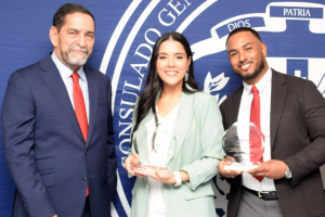 NY: Consulado RD reconoce actriz y emprendedor dominicanos